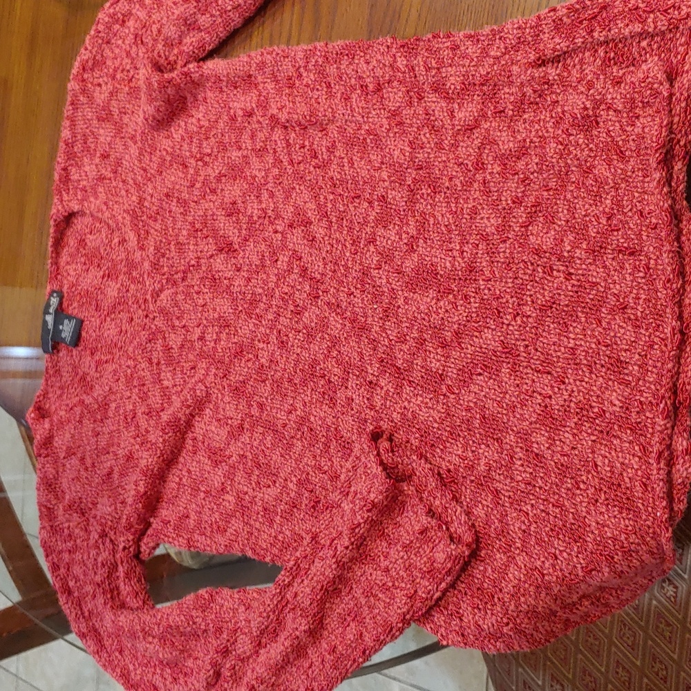 Women V neck top. Red and long sleeves. Size small